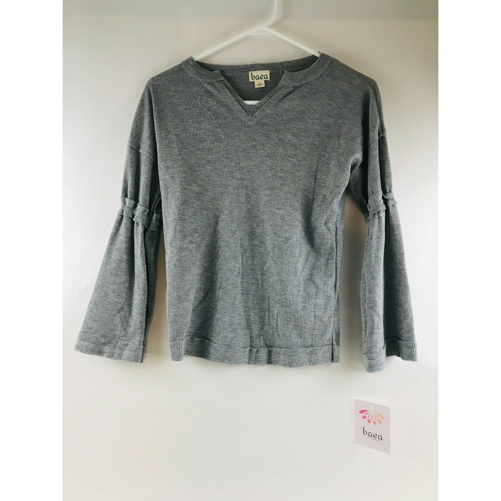 Baea Blouse Women's Size Small Gray Round V-Neck Bell Sleeve T-Shirt Tee NWT
